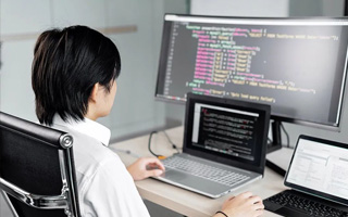 金湖 ,php声明和调用变量的符号是什么？